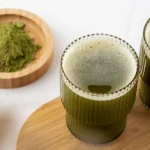 Matcha vai zaļā tēja: kurš dzēriens ir labāks enerģijas palielināšanai matcha-vai-zala-teja-kurs-dzeriens-ir-labaks-energijas-palielinasanai.webp.webp